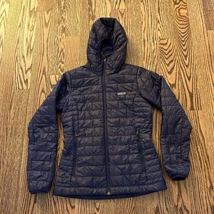 Navy blue Patagonia Nano Puff Hoody